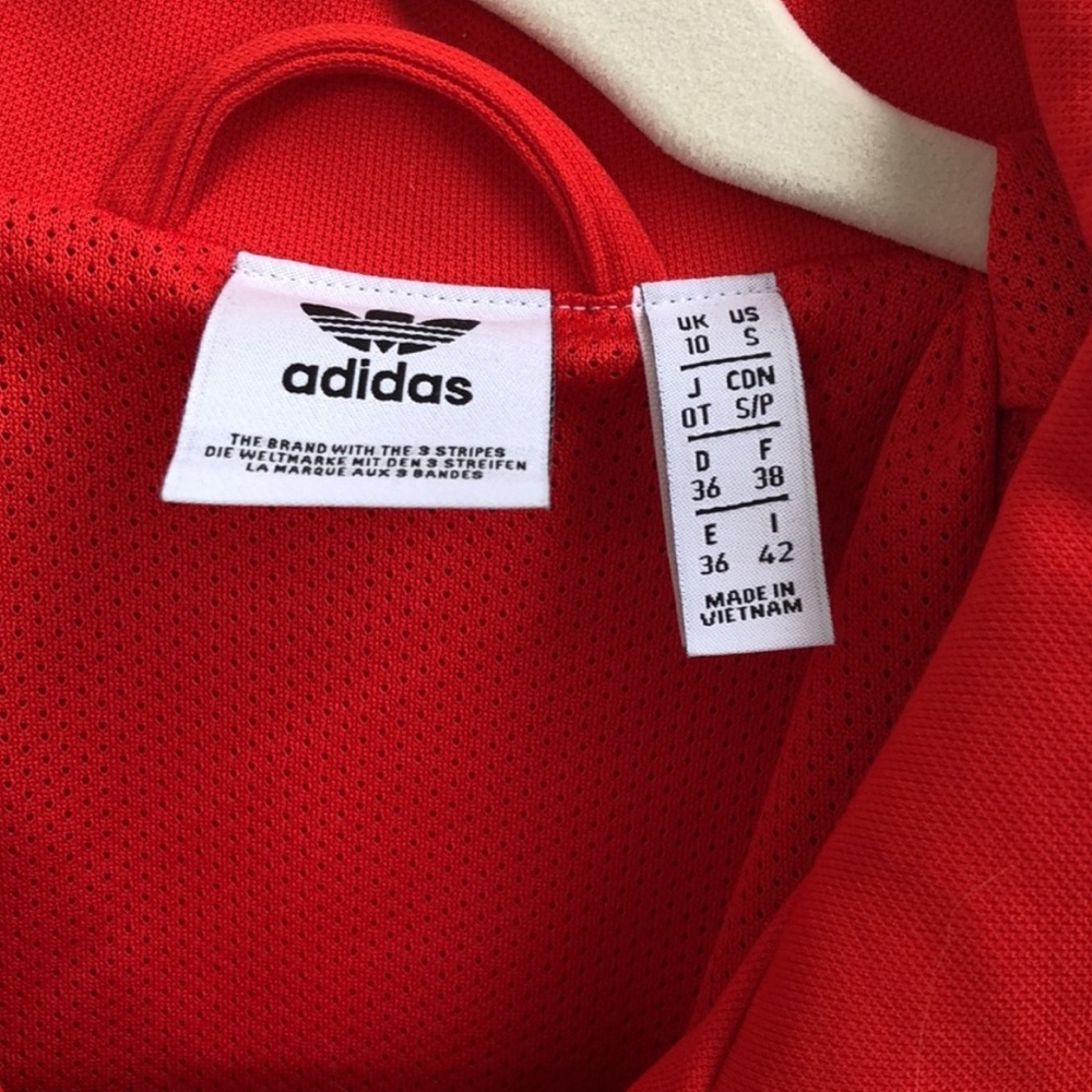 NWOT dope adidas cropped zipup!